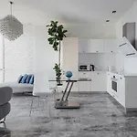 Pearl Apartament *