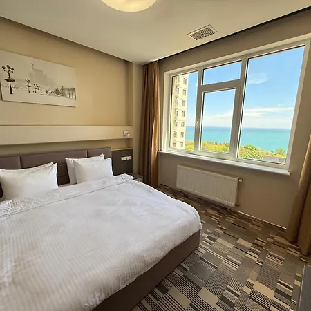 Pearl Apartment *