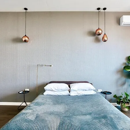 Pearl Apartment *